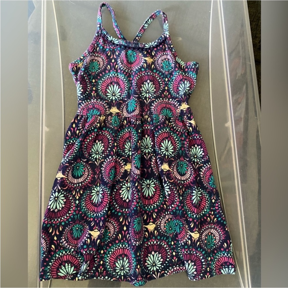 2T Dresses - Picture 2 of 16